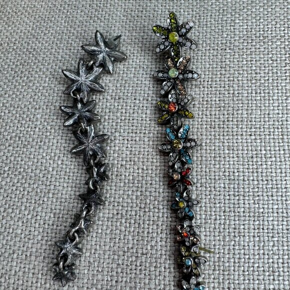 Zara - Floral Drop Earrings - Picture 4 of 8